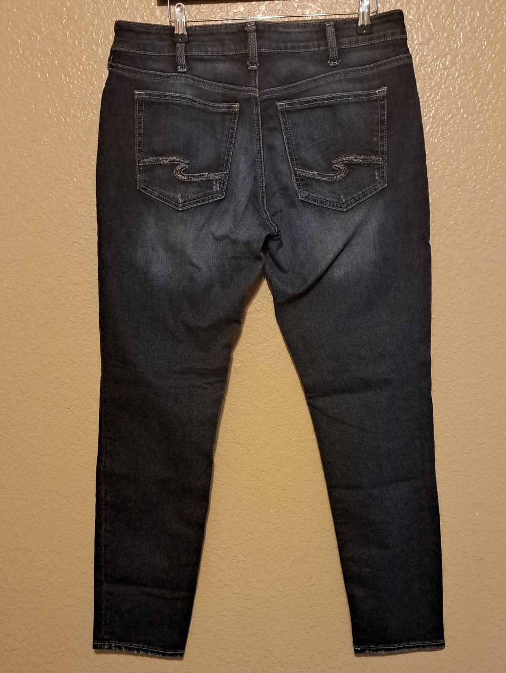Silver Jeans Women’s Boyfriend in Dark Indigo. Size 34 - Picture 5 of 12